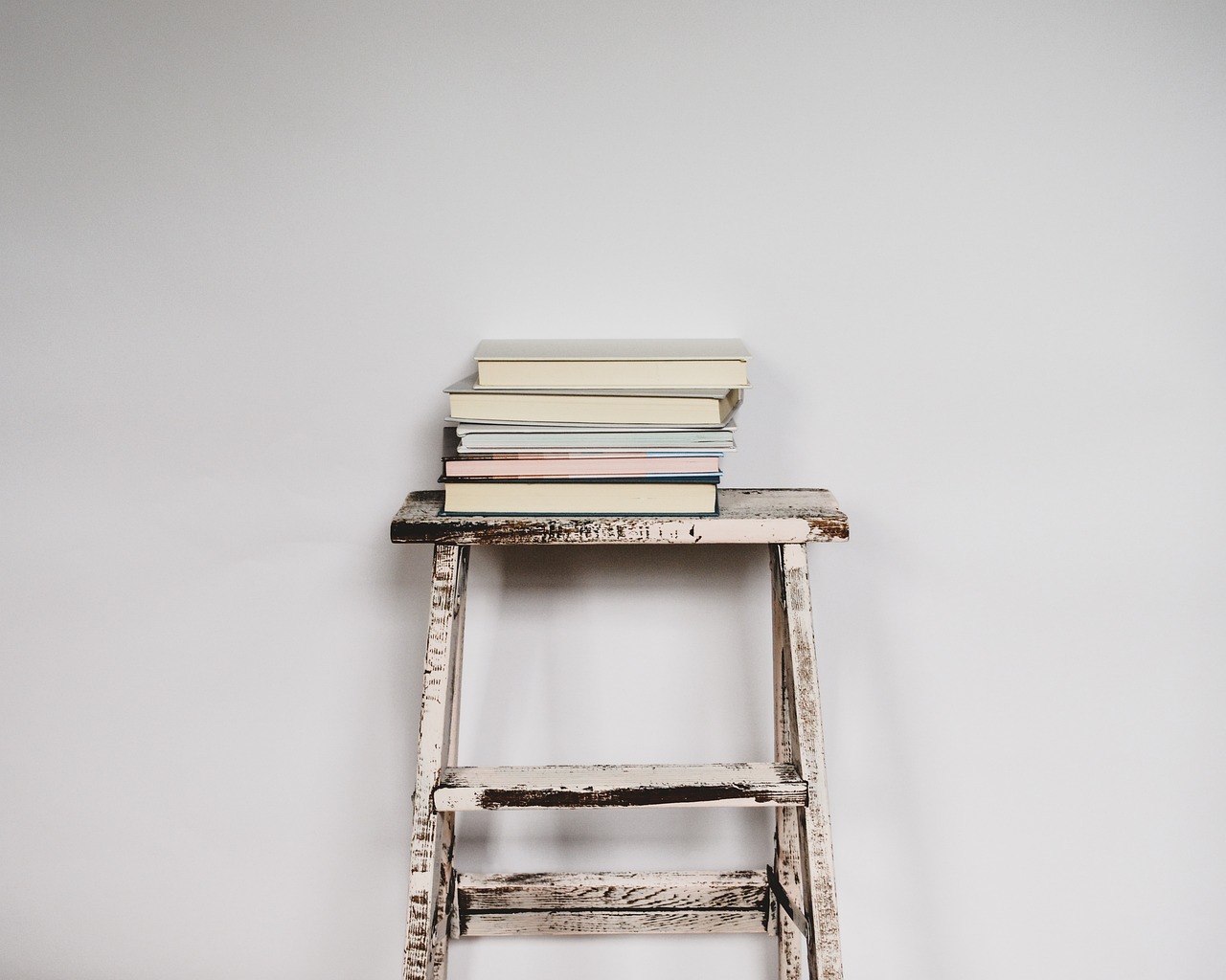 Flexible self - help books for personalized learning.